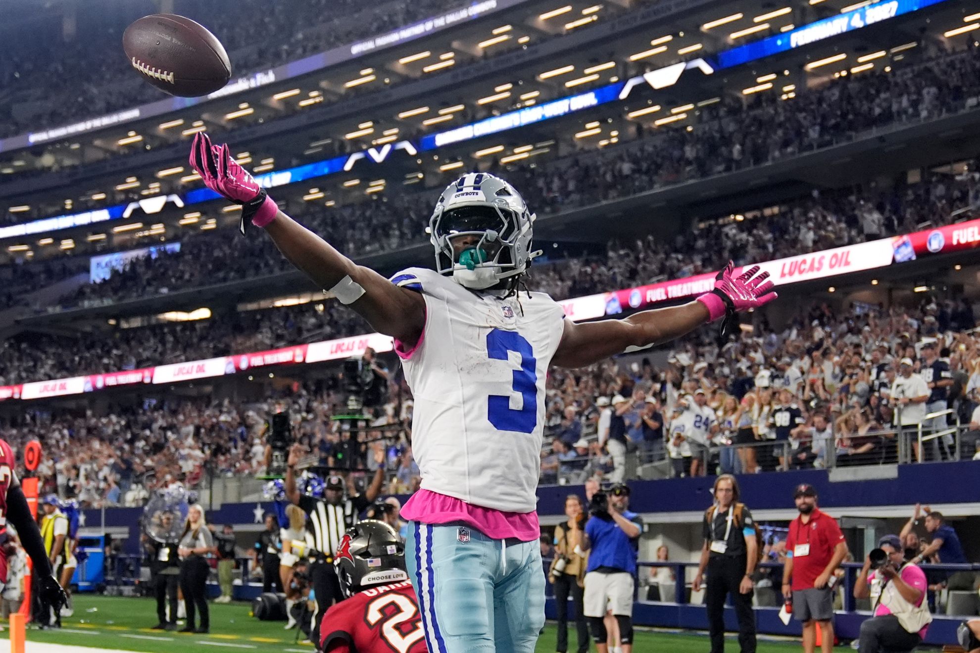 Dallas Cowboys wide receiver George Pickens (3)