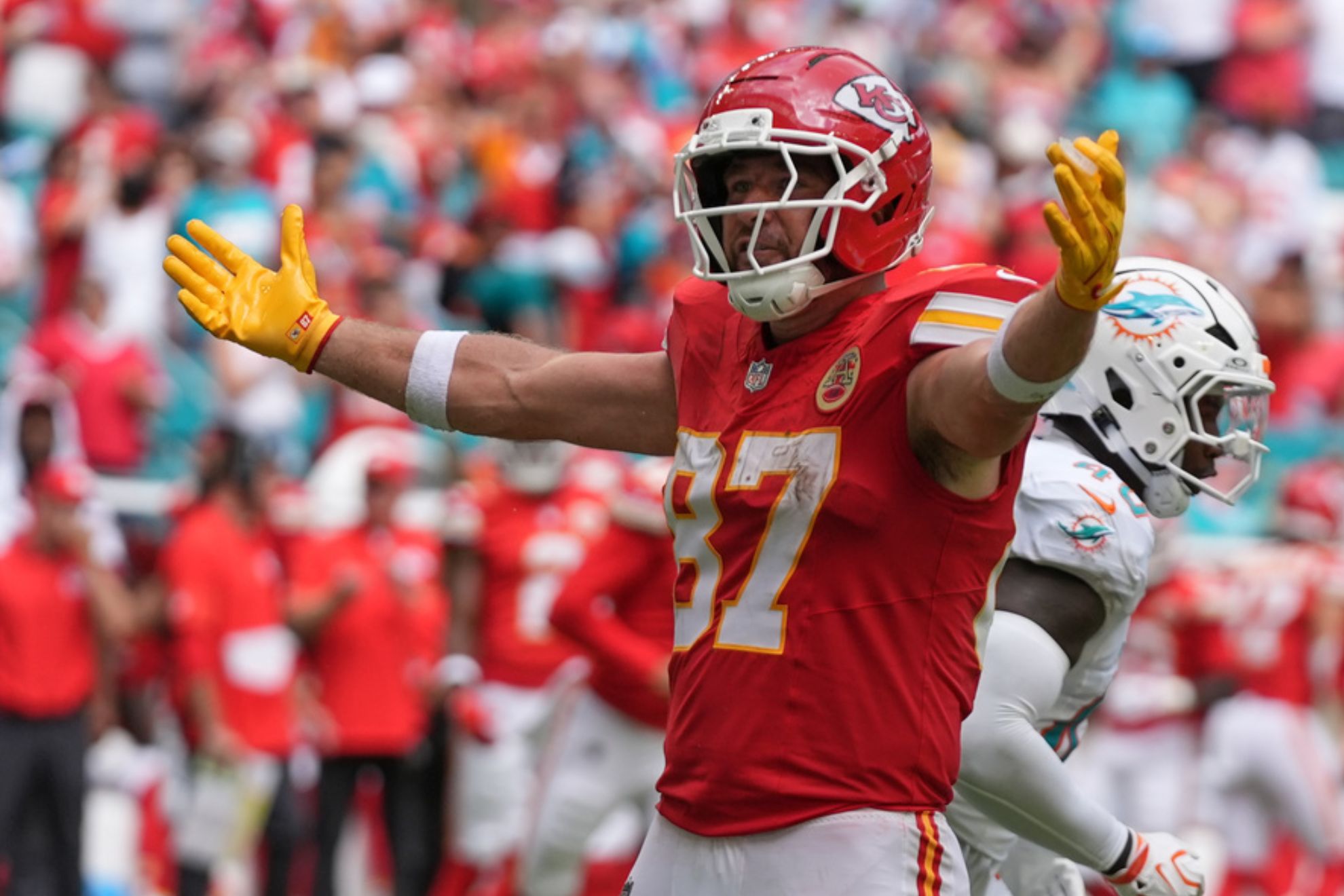 Kansas City Chiefs tight end Travis Kelce (87) celebrates